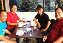 Energi Ramah untuk Ketapang DISKUSI SOAL ENERGI. Dari kiri ke kanan: Penulis bersama Paulus Wahono, Widi Nugroho dan M Budi Santoso. Jto for Rakyat Kalbar