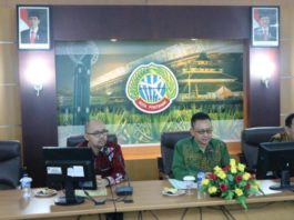 BIMTEK. Edi Rusdi Kamtono membuka bimbingan teknis Gerakan Menuju Pontianak Smart City di ruang rapat Wali Kota Pontianak, Kamis (5/7). Humas Pemkot for RK