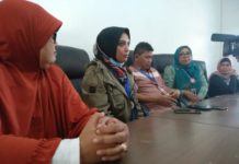 Maunya ke Mama, Papa Jahat PRES CONFERENCE. KPPAD menggelar pres conference di Kantor KPPAD Kalbar, Selasa (7/8) sekira pukul 15.00 WIB. Andi Ridwansyah-RK