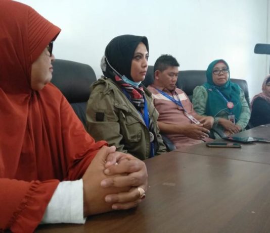 Maunya ke Mama, Papa Jahat PRES CONFERENCE. KPPAD menggelar pres conference di Kantor KPPAD Kalbar, Selasa (7/8) sekira pukul 15.00 WIB. Andi Ridwansyah-RK