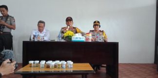 Didi Sebut, Polda Kalbar Tercoreng TES NARKOBA. Irjen Didi Haryono ketika menggelar tes urine di kantor Direktorat Reserse Narkoba Polda Kalbar, Selasa (31/7). Bangun Subekti-RK