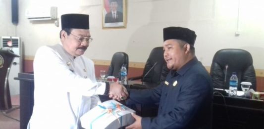 Penyampaian Raperda Pertanggungjawaban Pelaksanaan APBD Kayong Utara 2017