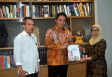 Kayong Utara Kabupaten Pertama di Kalbar Serahkan Langsung PPKD