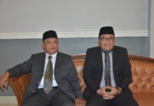 Sujiwo Optimis Akan Membangun Kantor DPRD Kubu Raya Bupati dan Wabup Terpilih. Bupati dan Wakil Bupati Kubu Raya terpilih, Muda Mahendrawan dan Sujiwo duduk berdampingan mengikuti paripurna istimewa DPRD Kubu Raya di Kantor Parlemen Kubu Raya, Rabu (1/8). Syamsul Arifin/RK.