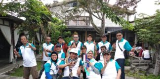 Dewi Peri dan Dewi Pura REUNI. Konco lawas Jawa Pos di Desa Wisata Pentingsari. jto foto