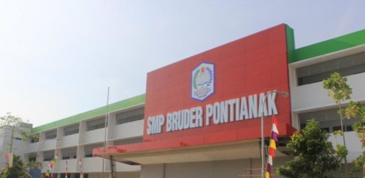 Melihat Sejarah dan Perjuangan SMP Bruder Pontianak di Dunia Pendidikan