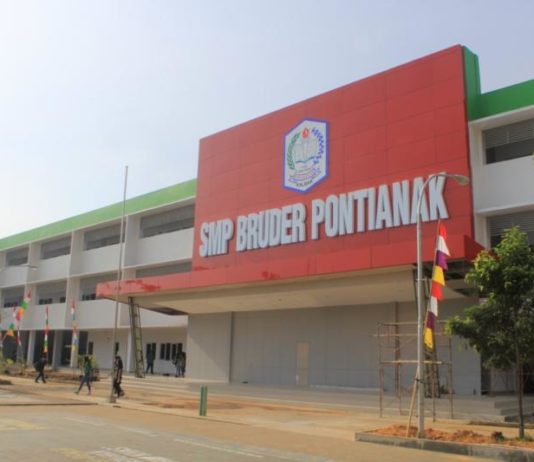 Melihat Sejarah dan Perjuangan SMP Bruder Pontianak di Dunia Pendidikan