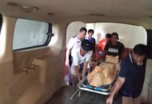 Pria Lansia Meninggal di Hotel Benua Mas, Polisi Temukan Tisu Magic EVAKUASI. Jenazah korban saat dievakuasi dari kamar hotel untuk dibawa ke RSUD dr Soedarso, Jumat (10/8) siang—Ocsya Ade CP