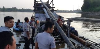 Polres Sekadau Bubarkan Aktivitas PETI di Sungai Kapuas