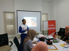 SOSIALISASI. Astra Motor Pontianak sosialisasi kampanye #cari_aman di BTPN Syariah Kalbar, Jumat (3/8). Astra Motor for RK