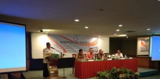 Semua Desa Wajib Menggali Potensi SDA Sambutan. Kepala Dinas Sosial Kubu Raya, Nursyam Ibrahim memberikan sambutan dalam kegiatan Bimbingan Strategi Pengembangan BUMDes di Hotel Tunjungan, Surabaya, Rabu (8/8). Humas for Rakyat Kalbar