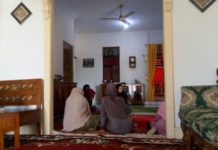 Sesak Napas, Suparto Wafat di Mekah Suasana rumah almarhum Suparto di Jalan Daeng Menambon Rt 01/Rw 01, Desa Kuala Secapah, Kecamatan Mempawah Hilir dipenuhi sanak keluarga, Minggu (8/12). Ari Sandy