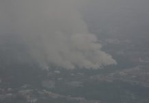 21 Hotspot di Kawasan Perusahaan, Penegakkan Hukum Dinilai Lemah KEPULAN ASAP. Asap akibat kebakaran lahan di Kota Pontianak dan sekitarnya yang terjadi pada Kamis (23/8). Pendam XII/Tpr for RK