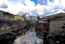 Bangun Rumah di Atas Parit Tokaya