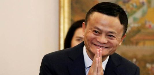 Awan Kiasan untuk Pemburu Turis