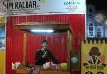 Kuliah Sambil Berbisnis, Aris Munandar Banyak Raih Penghargaan