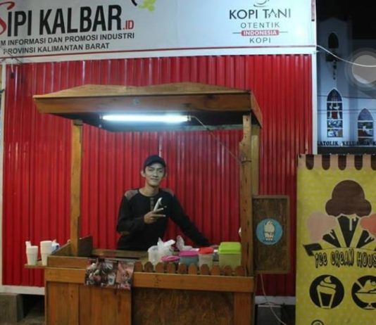 Kuliah Sambil Berbisnis, Aris Munandar Banyak Raih Penghargaan
