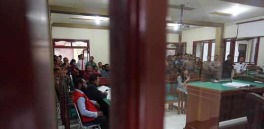 ‘Awas Bu’, Bukan ‘Awas Bom’