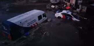 Air Capai Dua Meter, Panik, Berlarian, Berlomba Cari Bukit