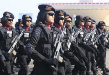 Wakapolda Kalbar Inspektur Upacara HUT ke-70 Polwan