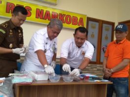 29 Paket Sabu Blue Ice Dimusnahkan