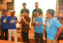 Dinkes Kalbar Bersama Musisi Pontianak Kepala Dinas Kesehatan Provinsi Kalbar, dr Andy Jap MKes menyampaikan tanggapan usai menyaksikan tayangan perdana video klip Yok Hidup Sehat dihadapan musisi lokal Pontianak dan para tamu undangan.
