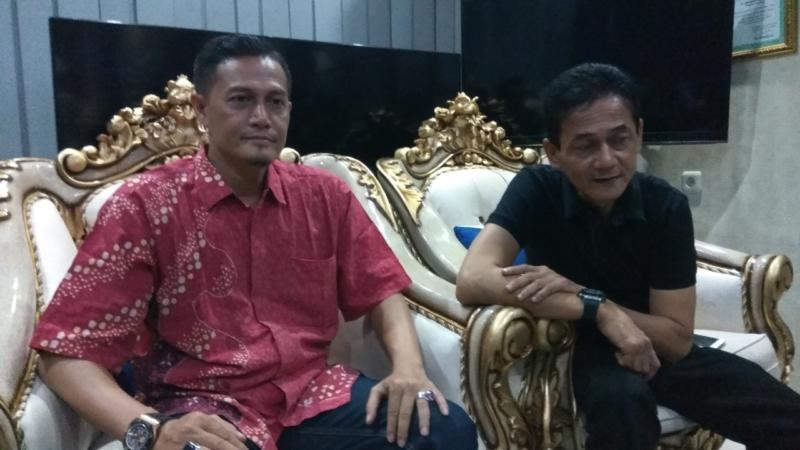 BERI KETERANGAN. Sultan Pontianak Syarif Machmud Melvin Alkadrie dan Pangeran Sri Negara Syarif Mahmud Alkadrie menjelaskan agenda Haul Sultan Syarif Abdurrahman Alkadrie ke 217, Selasa (4/9). Maulidi Murni-RK