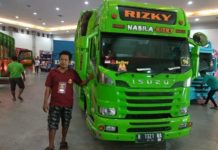 Ketika Truk ‘Bersolek’ Dalam Sebuah Komptetisi