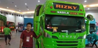 Ketika Truk ‘Bersolek’ Dalam Sebuah Komptetisi