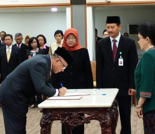 Menkes Lantik Putra Pontianak Jadi Sekjen