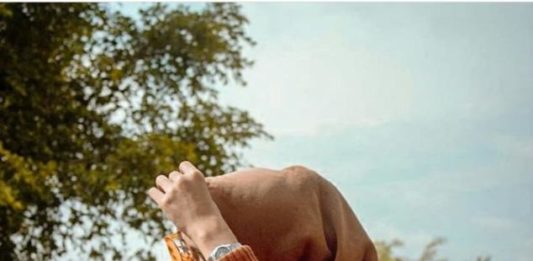 Cantik dan Ceria dengan Busana Warna-warni