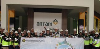 Monitor Aktivitas PT Antam UBP Bauksit Tayan Hilir