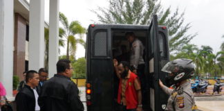 Frantinus Nirigi Semestinya Bebas