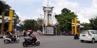 Terekam CCTV, Pelaku Diduga Tiga Orang