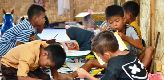 Setiap Orang Asing yang Datang Dikira Guru