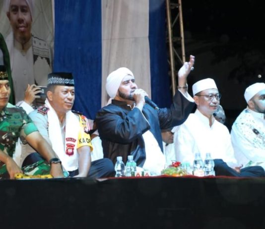 Selawat Bergemuruh dalam Hujan