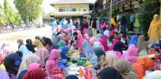 Tradisi Saprahan Tak Ditinggalkan