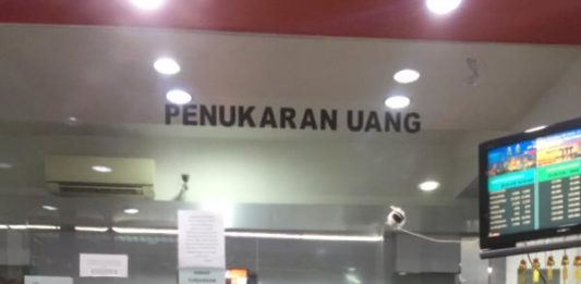 Rupiah Loyo, Money Changer Sepi Transaksi