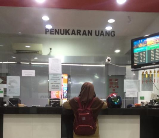 Rupiah Loyo, Money Changer Sepi Transaksi