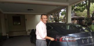 Tesla antara Gosip dan Fakta