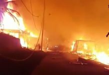 Belasan Rumah Terbakar di Desa Wirayudha