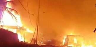 Belasan Rumah Terbakar di Desa Wirayudha