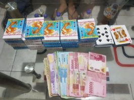 Berjudi di Warung Bakmi, 4 Penjudi Tak Sadar Dikerumuni Polisi