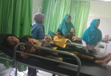 Diduga Akibat Jajan Pentol Bakar