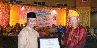 Paceri Nanas dan Sayok Keladi Kuliner Asli Pontianak