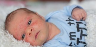 Bayi Tidak Tidur Sepanjang Malam, Orangtua Perlu Khawatir?