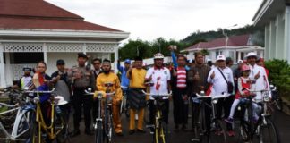 Sepeda Sehat Berbusana Adat di Hari Sumpah Pemuda