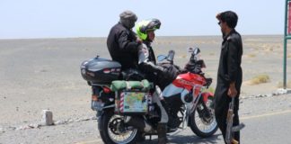 Di Pakistan Harus Bawa “Surat Deklarasi Siap Mati”