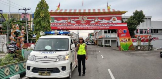 Polantas Berkeliling Memberikan Penyuluhan Soal Lalu Lintas