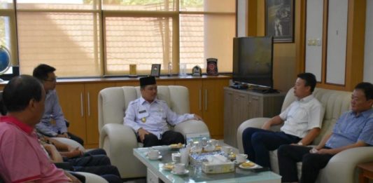 Harus Diawasi Ketat dan Berdayakan Tenaga Lokal